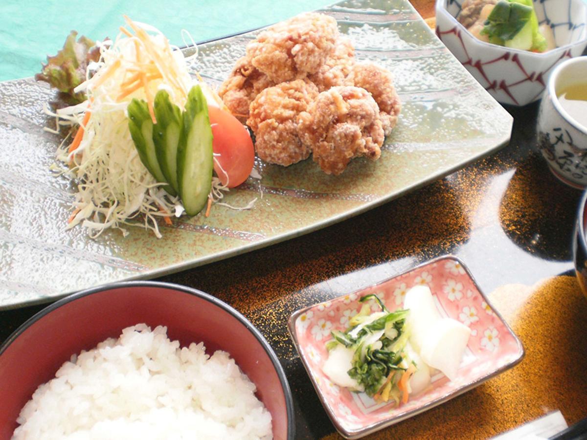 Kter\u00E9 jsou ty nejlep\u0161\u00ED hotely v\u00A0okol\u00ED atrakce Hikone Castle? Exteriér fotografie